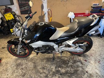 Predám SUZUKI GSR 600 - 6