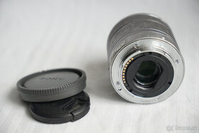 Sony SEL 18-55mm  f/3,5-5,6 OSS - 6