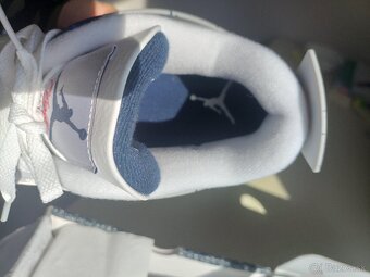Jordan 4 - 6