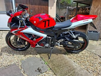 Suzuki GSXR 600 - 6