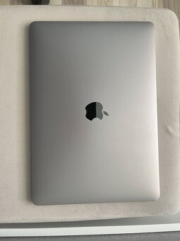 MacBook Pro 13" (2019) Touch Bar – výborný stav - 6