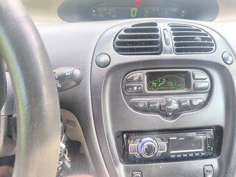 Citroen Xsara Picasso 1.6 hdi - 6