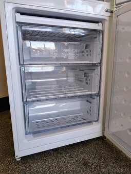 Chladnička s mrazničkou Beko. - 6