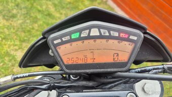 Ducati Hypermotard 796 - 6