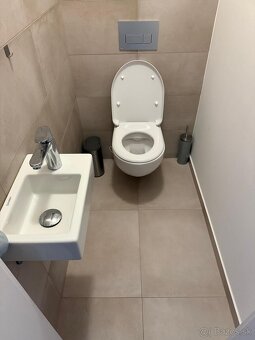Moderný 2-izbový s predzáhradkou a park miestom - 6