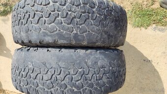 BF Goodrich 235/70 r16 T/A - 6