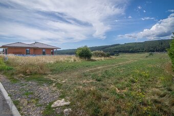 Ponúkame na predaj stavebné pozemky v TOP lokalite - 6