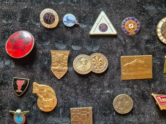 Predam stare odznaky - 6