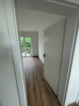 Priestory pre služby vo Veľkych Levároch. - 6