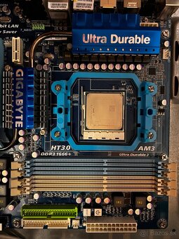 Zakladna doska + CPU + chladič procesora + skriňa - 6