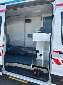 VW Crafter - 2.0 TDI Sanitné vozidlo 4x4 - DSG - 6