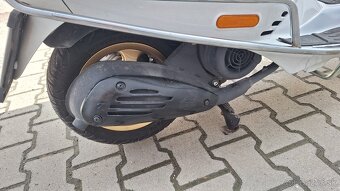 Vespa et150 - 6
