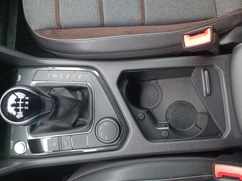 Predám Seat Tarraco XC 1.5tsi manuál 70tis km odpočet DPH - 6