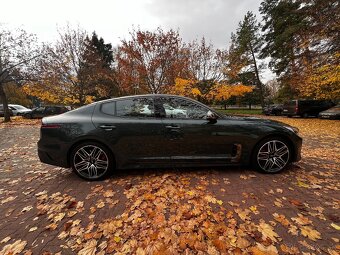 Kia Stinger 3.3l 272KW 4X4 - 6
