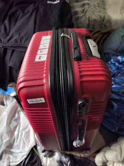 Kvalitné cestovné kufre, rôzne veľkosti - 6