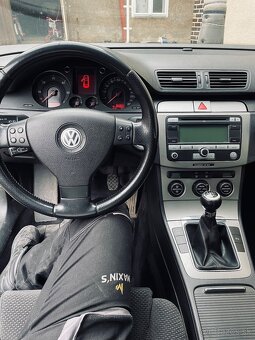 Volkswagen Passat B6 - 6