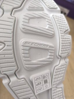 Predam Skecher D' lux walker - 6