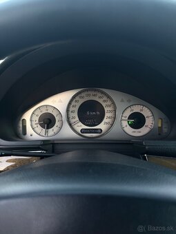 Mercedes Benz E320 - 6