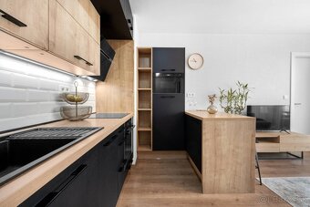 NA PRENÁJOM; Fenomenálny 2,5-izbový apartmán s garážovým stá - 6