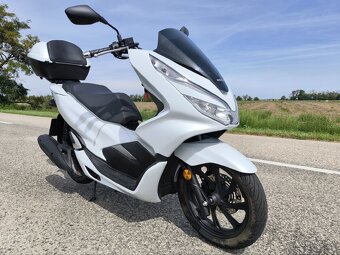 Predam Honda PCX 125 rv 2020 naj len 1500 km - 6