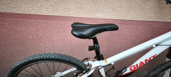 Predám horský bicykel Giant Terrago 3,kolesá 26 - 6