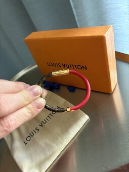 Louis Vuitton Daily Confidential náramok , pc 275€ - 6