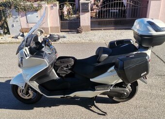 Suzuki Burgman 650 EXECUTIVE - 6