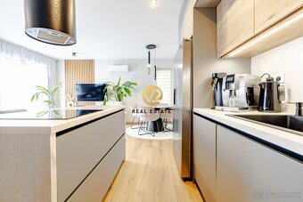 Novostavba – Kompletne zariadený rodinný dom s modernými tec - 6