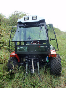Malotraktor AGT 960 svahový speciál + kabina 50HP - 6