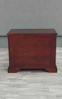 Komoda s 3 zásuvkami. - 6