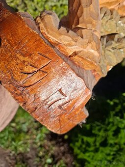 Predám starú drevorezbu signovanú JJ 74 - 6