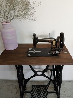 SINGER šijací stroj po renovácii - 6