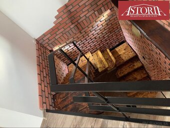 PREDAJ Kompletne zrekonštruovaný rodinný dom v Turanoch - 6