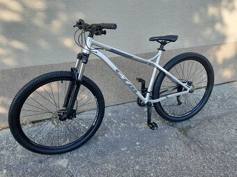 CTM ZEPHYR ako nový - 6