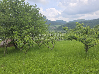 POZEMOK POD RD S PEKNÝMI VÝHĽADMI - MILOCHOV - 6