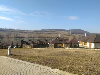 Na predaj stavebný pozemok Zlatý Čerenec v obci Prašník. - 6