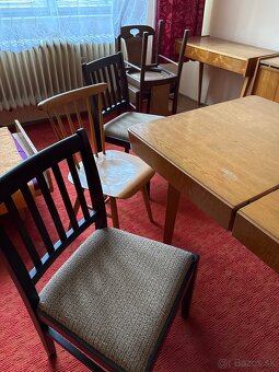 Drevene stolicky a obyvacka - 6