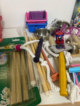 Predám klietky s množstvom doplnkov - 6