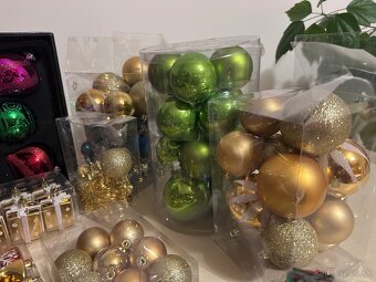 Vianocny stromcek 180 cm vratane ozdob a svetiel - 6