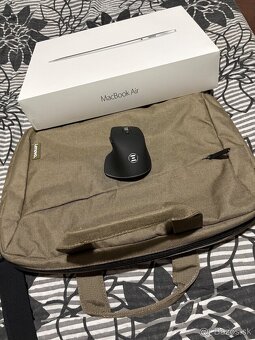 Macbook Air 2017 - 6