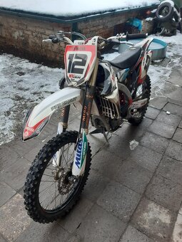 Yamaha YZ 450 F - 6