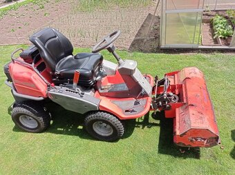 Traktorova kosačka Husqvarna - 6