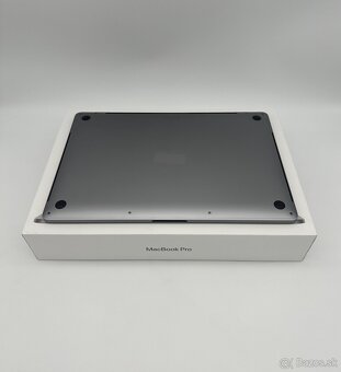 MacBook Pro 15" 2016 Space Gray s Touchbarom - 6