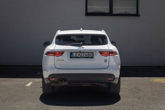 Jaguar F-Pace 2.0D I4 180k Chequered Flag AWD A/T - 6
