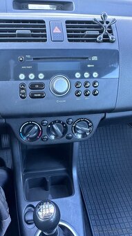 Suzuki Swift 1.3 - 6