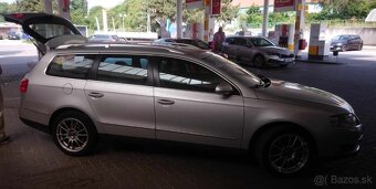 Volkswagen Passat Variant 3.2 V6 FSI Highline 4Motion - 6