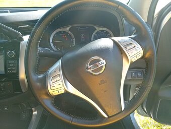 NISSAN Navara Tekna dCi DOUBLE CAB 4x4 Volant vpravo RV 2018 - 6