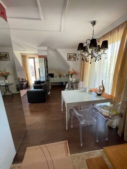 Penthouse s priestrannou terasou s vírivkou a panoramatickým - 6