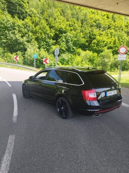 Škoda Octavia Combi 2.0 TDI DPF RS LOOK DSG - 6