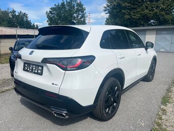 ZR-V SPORT 2.0 benzín e:HEV - REZERVOVANÉ - 6